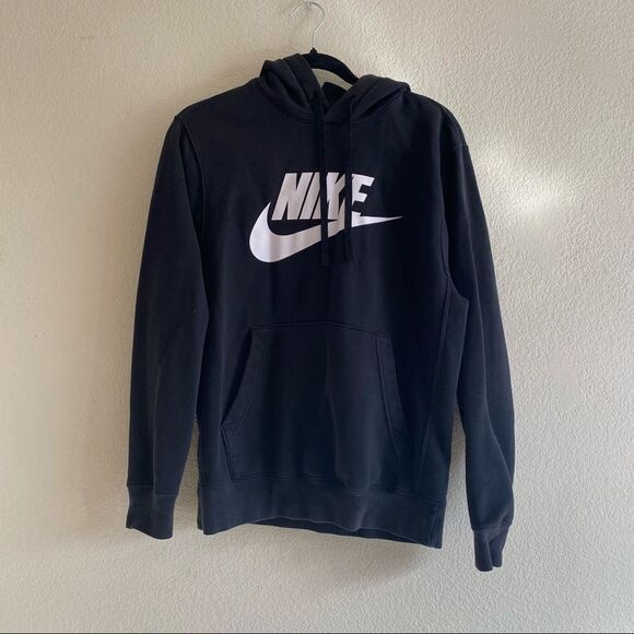 🍄 Nike Black Hoodie - Picture 3 of 5